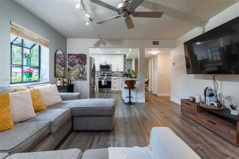 7625 NW 79th Ave, Tamarac, FL 33321