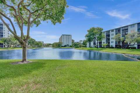 2226 N Cypress Bend Dr, Pompano Beach, FL 33069