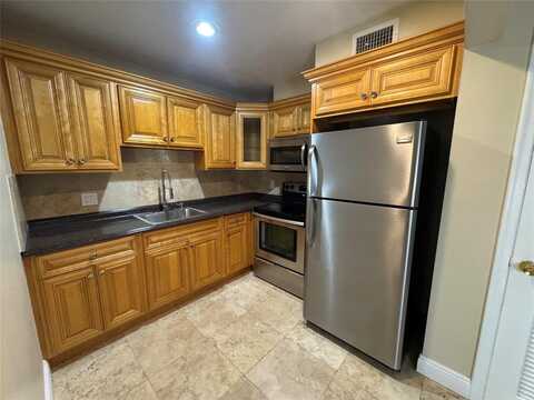 4165 SW 67th Ave, #105, Davie, FL 33314