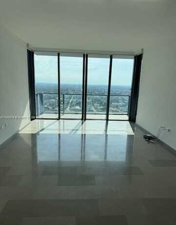 88 SW 7th St, Miami, FL 33130