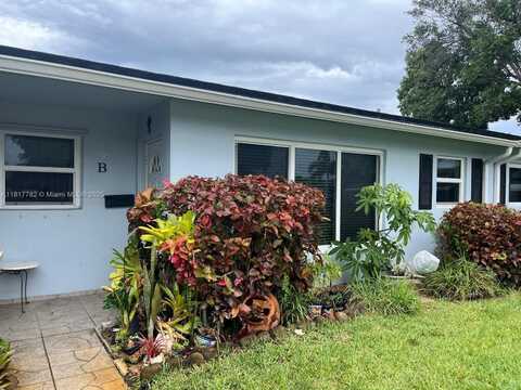 557 High Point Dr, Delray Beach, FL 33445