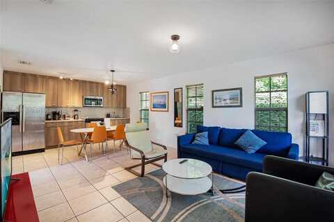252 NW 40th St, Miami, FL 33127