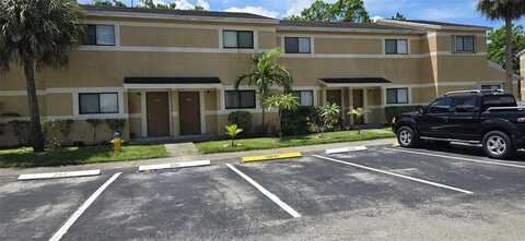 9478 Palm Cir South, Pembroke Pines, FL 33025