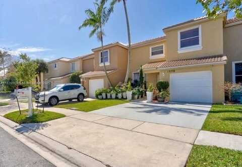 1370 NW 154th Ave, Pembroke Pines, FL 33028
