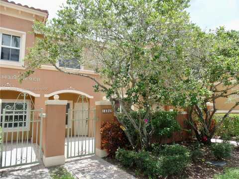 14358 SW 9th Ct, Pembroke Pines, FL 33027