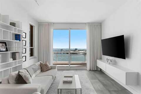 888 Brickell Key Dr, Miami, FL 33131
