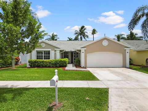 2670 SE 7th Pl, Homestead, FL 33033