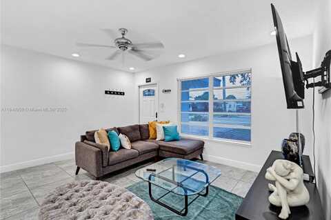 1165 SW 4th Ter, Pompano Beach, FL 33060