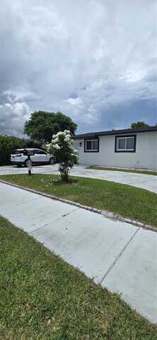 9805 Marlin Rd, Cutler Bay, FL 33157
