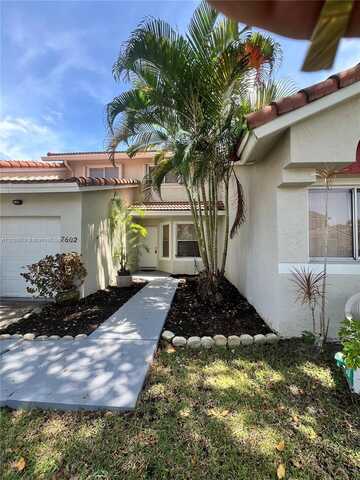 7602 S Pinewalk Dr S, Margate, FL 33063