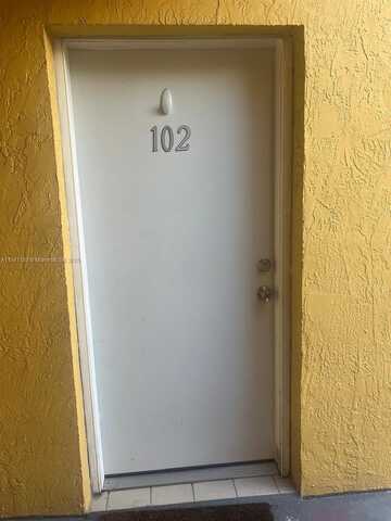 560 NW 114th Ave, Sweetwater, FL 33172