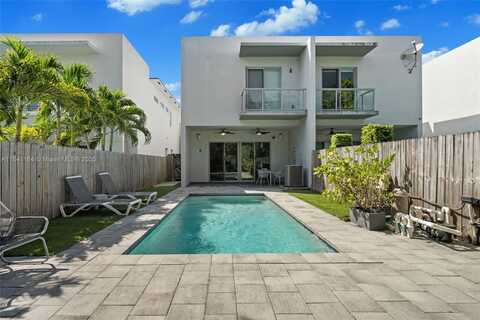 3567 SW 1st Ave, Miami, FL 33145