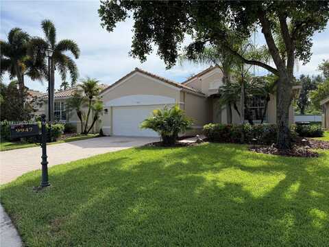 9947 Torino Dr, Lake Worth, FL 33467