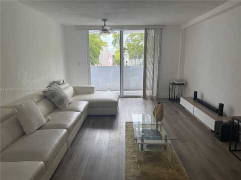 1045 10th St, Miami Beach, FL 33139