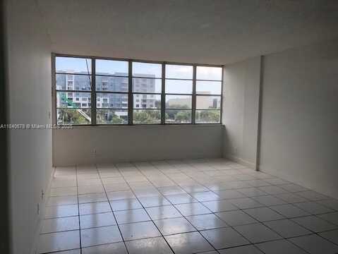 2025 NE 164th St, North Miami Beach, FL 33162