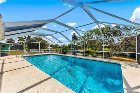 649 SE Calmoso Drive, Port Saint Lucie, FL 34983