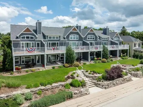 416 S 3RD Avenue, STURGEON BAY, WI 54235