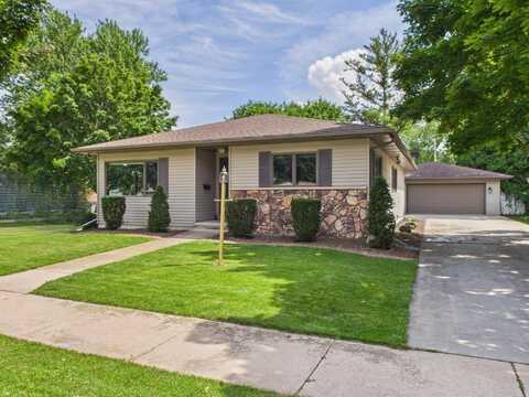 1015 VAN BUREN Avenue, OSHKOSH, WI 54902