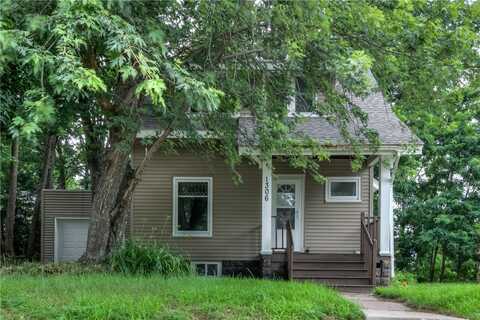 1306 Hawthorne Street, Eau Claire, WI 54703