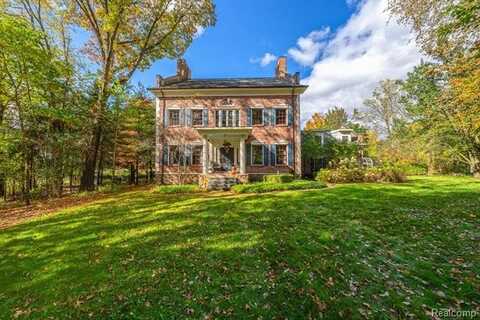 6230 WINKLER MILL Road, Rochester Hills, MI 48306