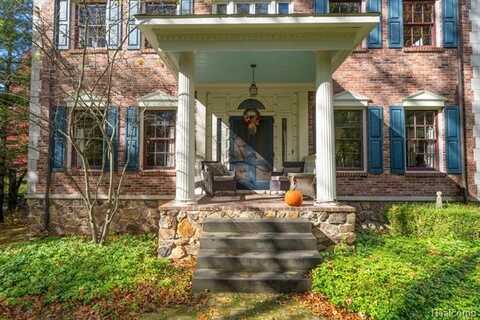 6230 WINKLER MILL Road, Rochester Hills, MI 48306