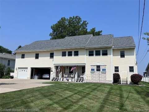 39883 Duluth Street, Harrison Township, MI 48045