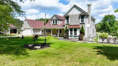 3733 N Hoover Avenue, Gladwin, MI 48624