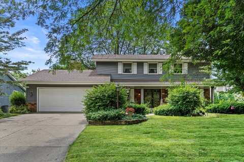 7027 Horizon Dr, Greendale, WI 53129