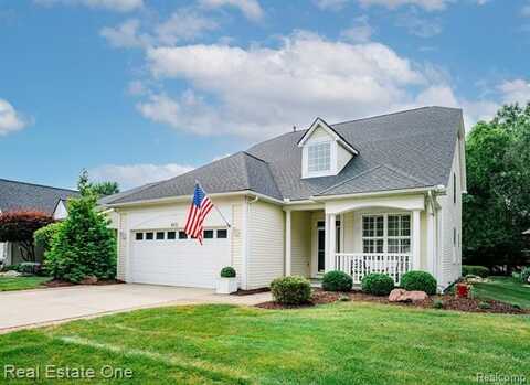 4033 Hillsdale Drive, Auburn Hills, MI 48326