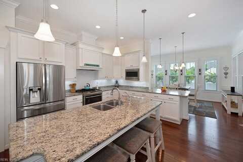 1921 Flintshire Drive, Chesapeake, VA 23323