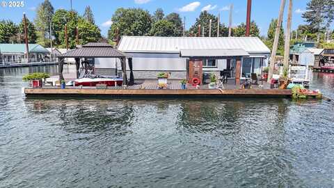 1645 N Jantzen AVE, Portland, OR 97217