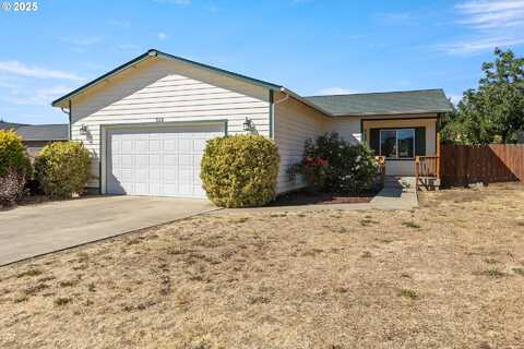 332 GALLAHAD LOOP, Myrtle Creek, OR 97457