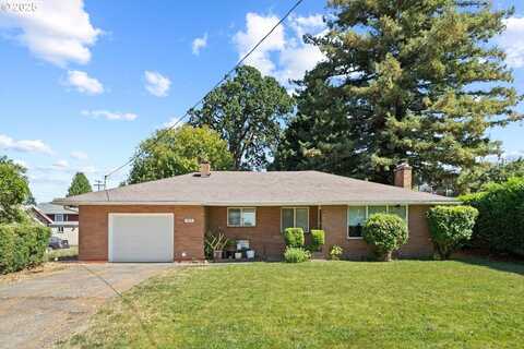 916 HARRISON ST, Oregon City, OR 97045
