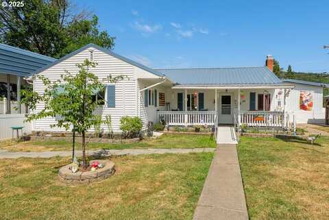117 HARBOR DR, Riddle, OR 97469