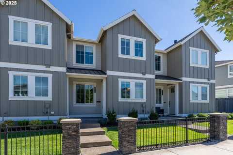 4050 SE CENTURY BLVD, Hillsboro, OR 97123