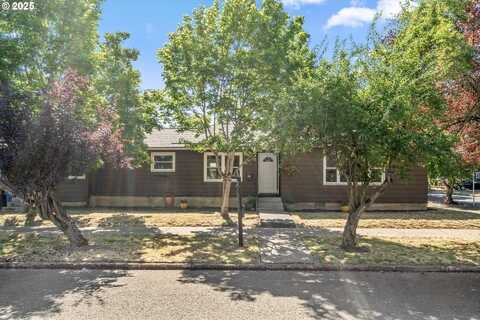 612 4TH ST, Woodburn, OR 97071