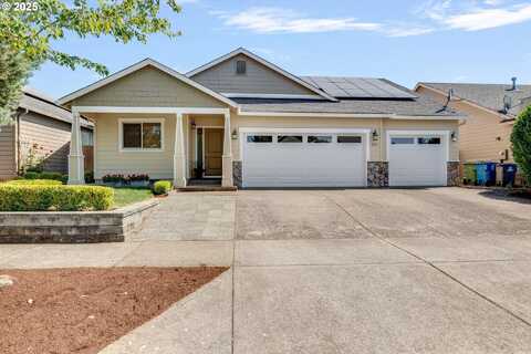 2731 BAINES BLVD, Hubbard, OR 97032