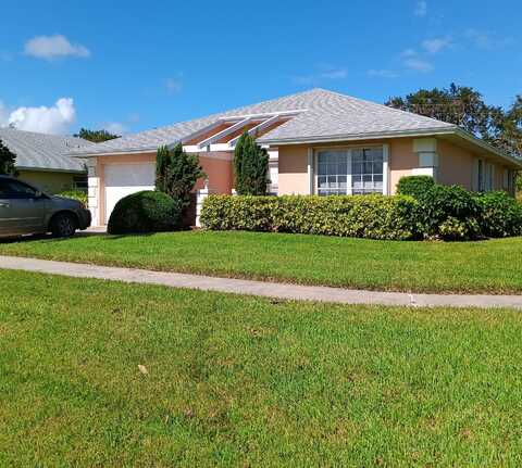 210 N Grove Isle Circle, Vero Beach, FL 32962