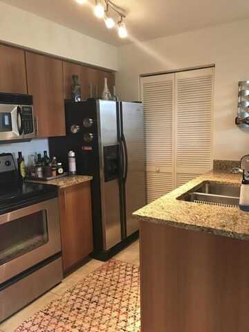 1050 Crystal Way, Delray Beach, FL 33444