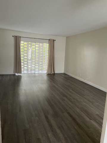 1500 W Crescent Circle, Lake Park, FL 33403