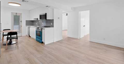 237 NE 10th Street, Delray Beach, FL 33444
