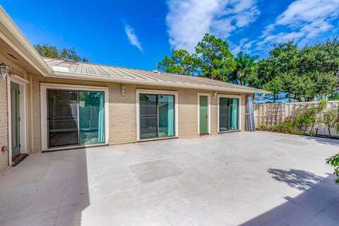 5518 Golden Eagle Circle, Palm Beach Gardens, FL 33418