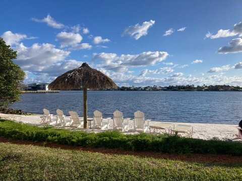 1000 Scotia 105 Drive, Hypoluxo, FL 33462