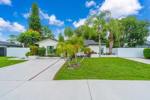 849 Royal Palm Beach Boulevard, Royal Palm Beach, FL 33411