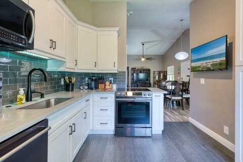 3895 Island Club Circle W, Lake Worth, FL 33462