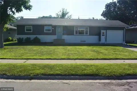 1810 Hennepin Avenue N, Glencoe, MN 55336