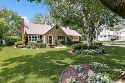 2657 Valley View Lane, New Brighton, MN 55112