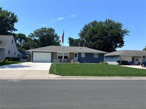 952 Scott Street S, Shakopee, MN 55379