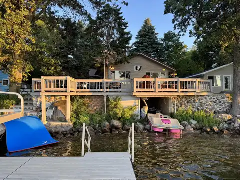 3120 Pleasure Park Lane, Waubay, SD 57273