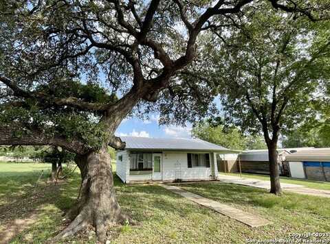 406 Hackberry, Bandera, TX 78003